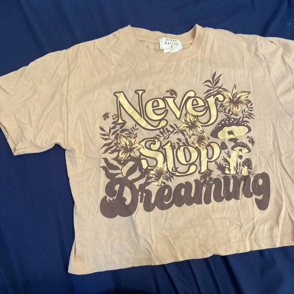 Cropped tan t shirt